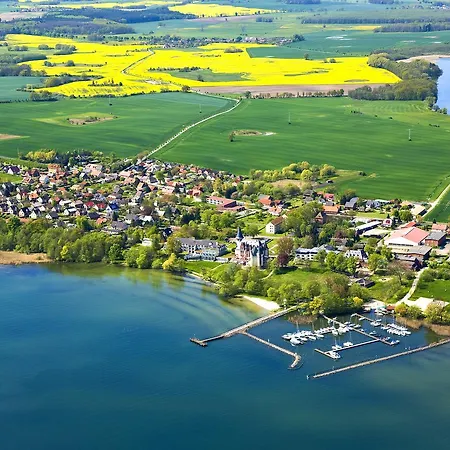 Gutshaus Am Schloss Hotell 3*