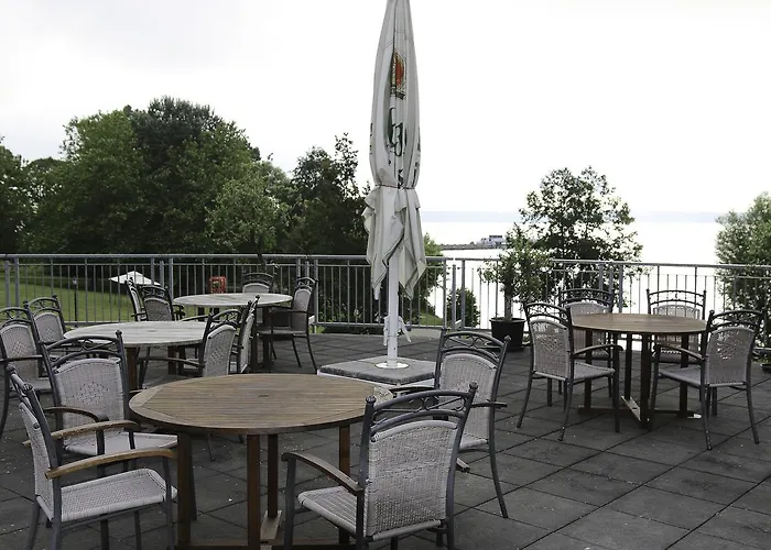 Gutshaus Am Schloss Hotel Klink